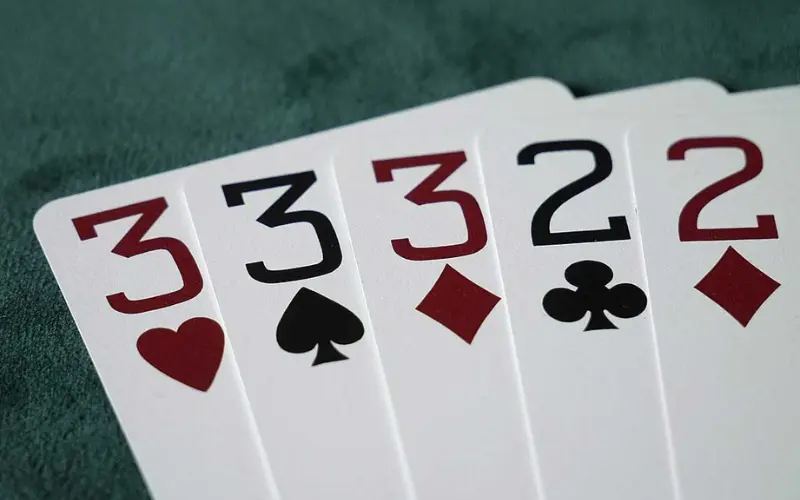 Cù lũ là gì trong từng game bài