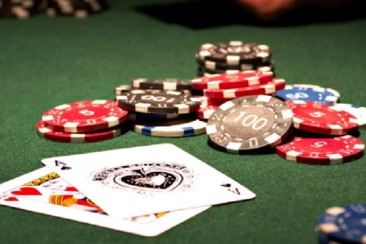 chơi xì dách bao nhiêu điểm là bị đền làng