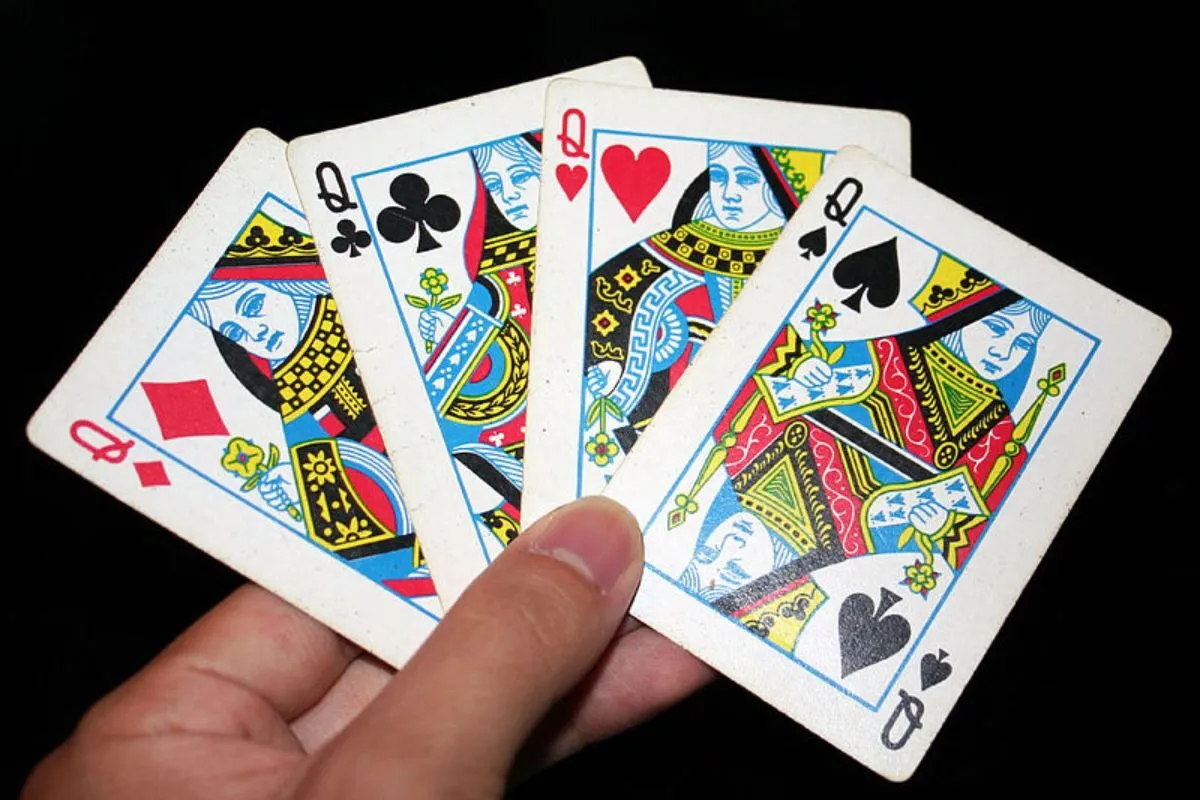 trong tú lơ khơ bộ phỏm nào lớn nhất